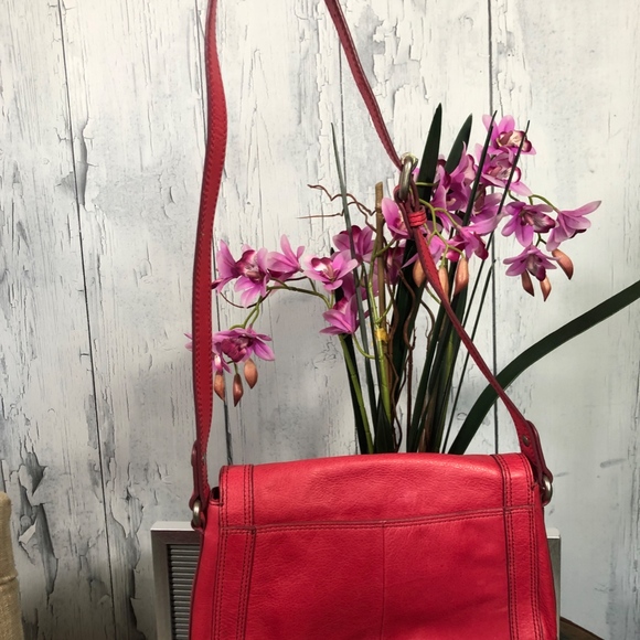 Fossil Hot Pink Leather Saddle Crossbody Bag NWOT - Picture 5 of 14